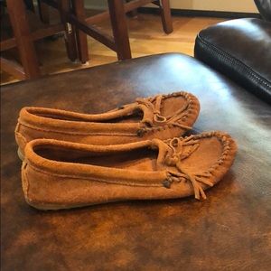 Minnetonka, brown moccasins